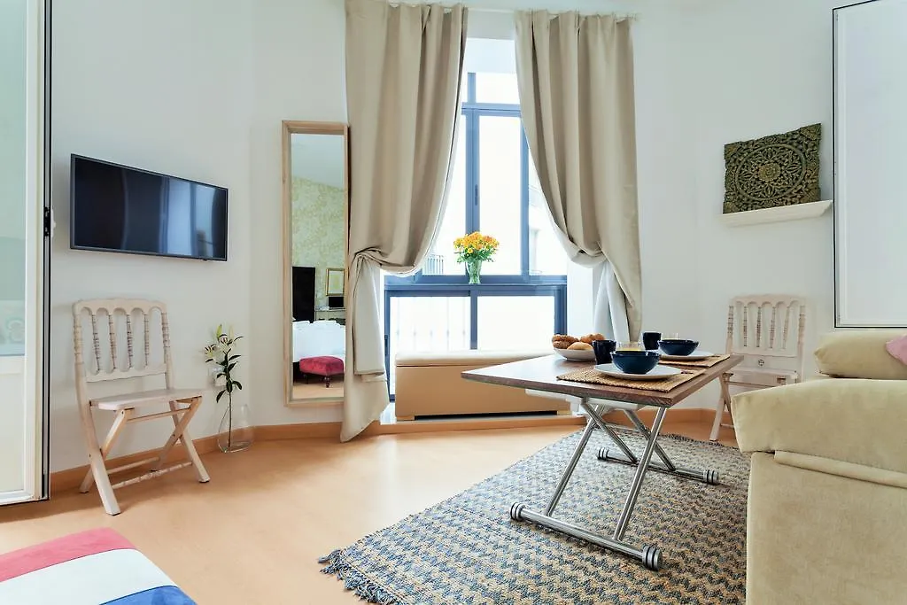 Hostly Acetres 1A Loft In City Center, Comunal Terrace, Fibre,Parking Optional Sevilla España