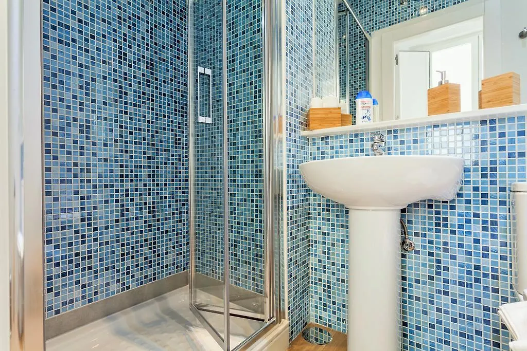 Hostly Acetres 1A Loft In City Center, Comunal Terrace, Fibre,Parking Optional Sevilha 0*,  Espanha