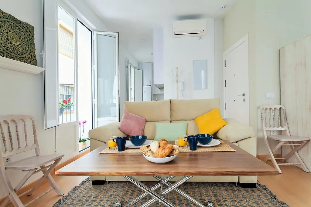 Hostly Acetres 1A Loft In City Center, Comunal Terrace, Fibre,Parking Optional 세비야 아파트
